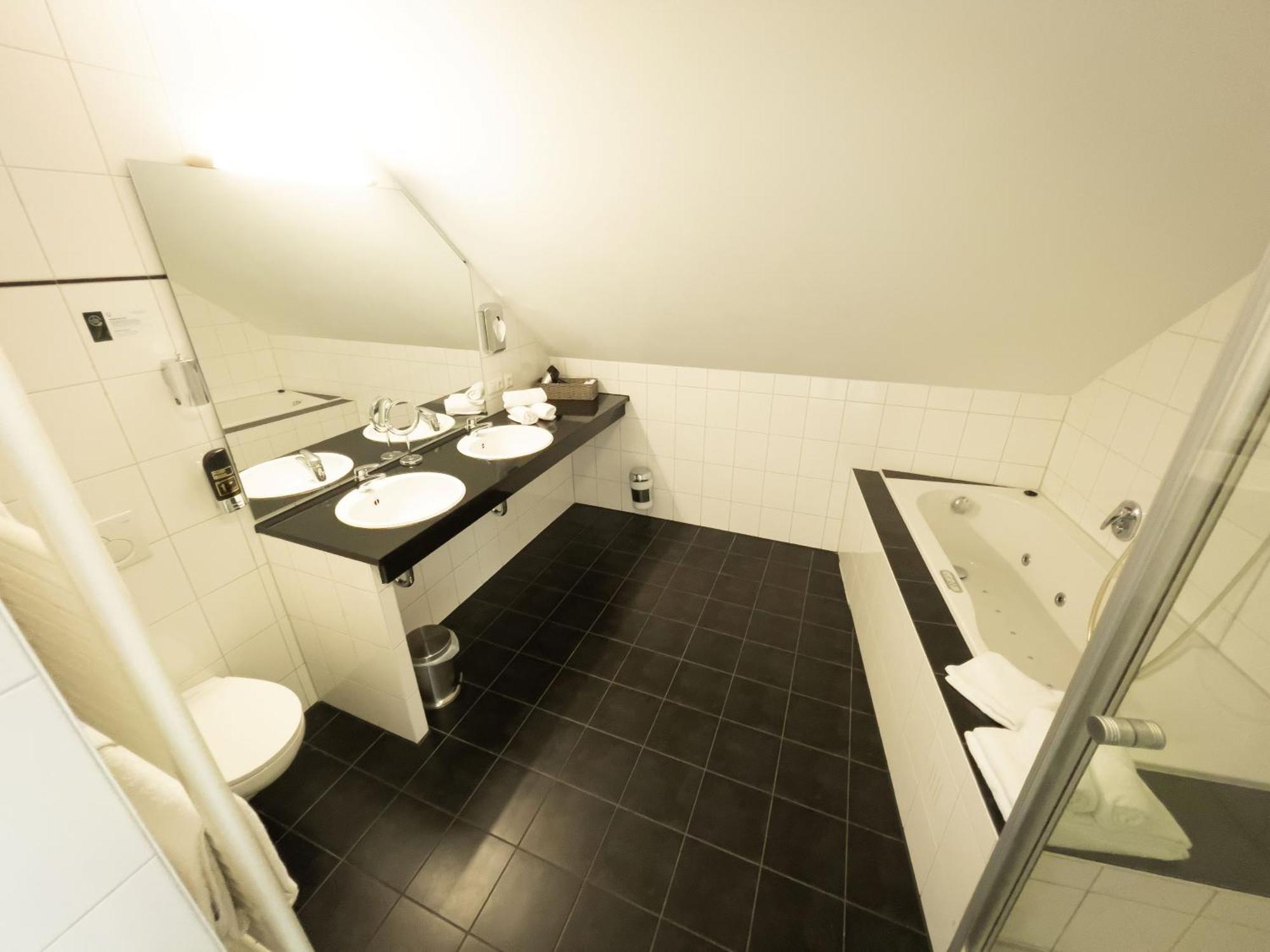 Hotel Rosmarin Bodman-Ludwigshafen Extérieur photo