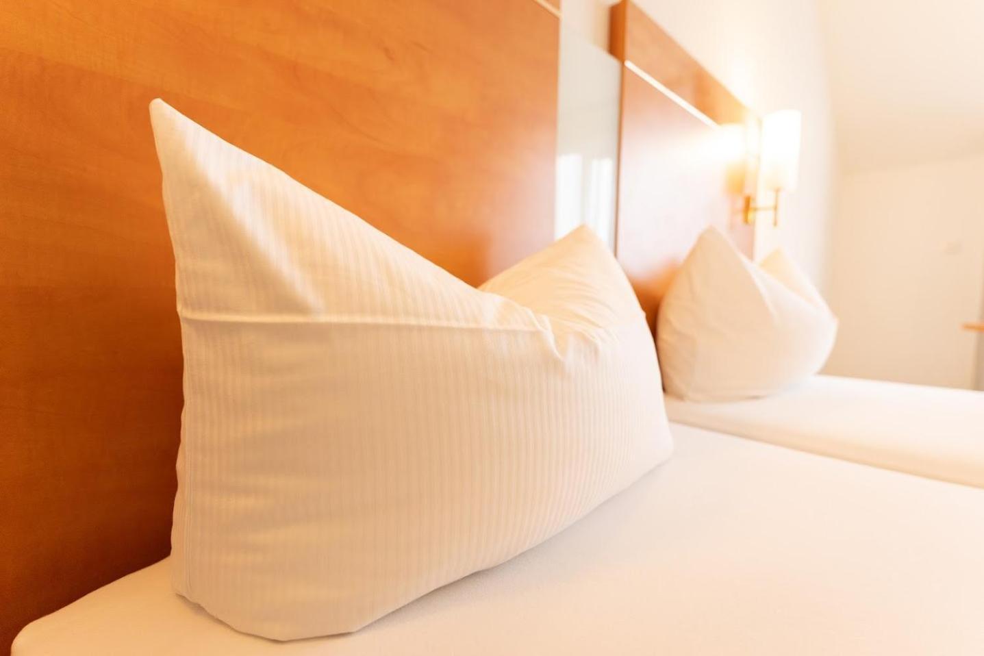 Hotel Rosmarin Bodman-Ludwigshafen Extérieur photo